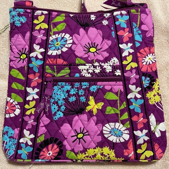 Vera Bradley Hipster Crossbody Bag. NWT. Flutterby
RARE RETIRED PATTERN - Picture 9 of 10